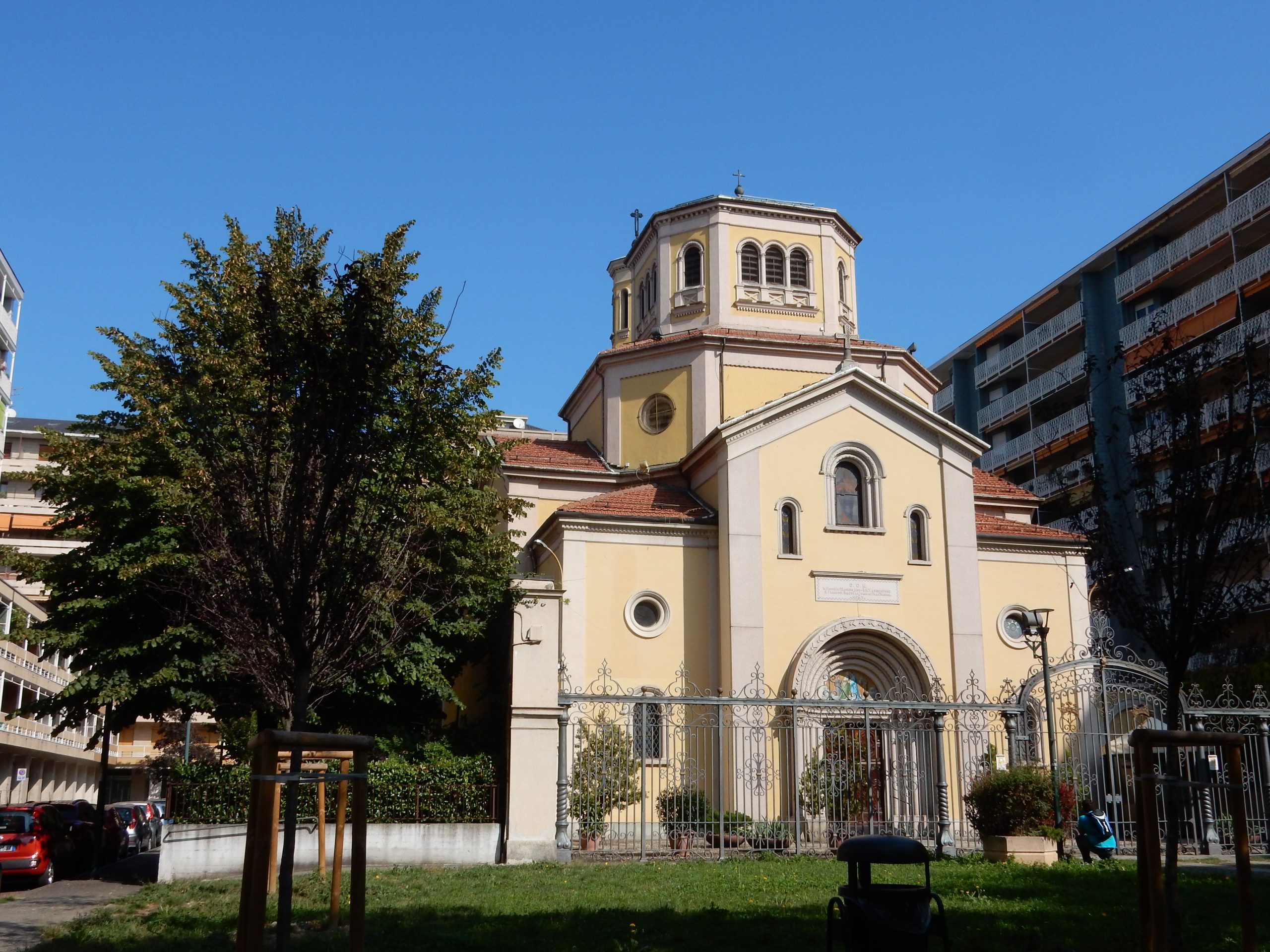 Chiesa-della-Visitazione-Piazza-del-Monastero-Torino-Parella